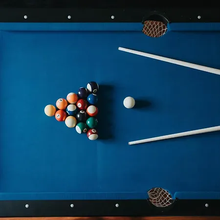 Coop Arena & Etihad - Free Parking - Pool Table-3